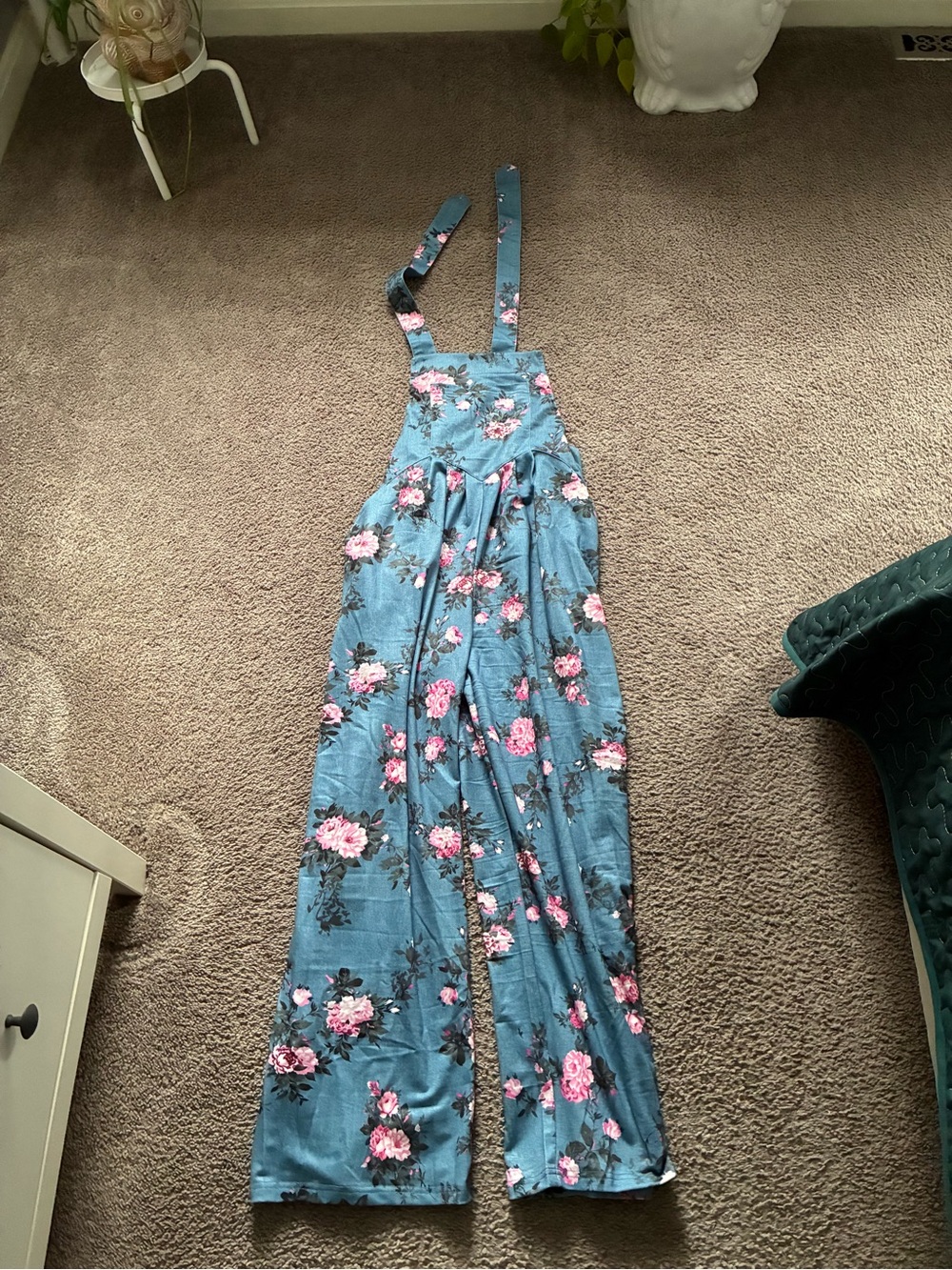 Adorable and so comfy! Blue Floral Wide-Leg Jumpsuit with Straps size small